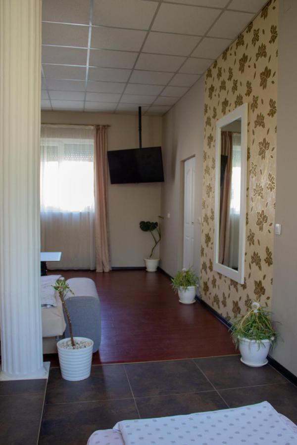 Yox Apartment 1 Орадя Экстерьер фото